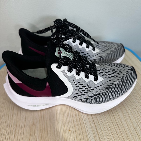 Nike Air Zoom Winflo 6 White (Women's) size 6 - Picture 3 of 10